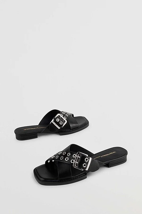 Intentionally Blank Clipz Leather Sandal in Black - Image 3