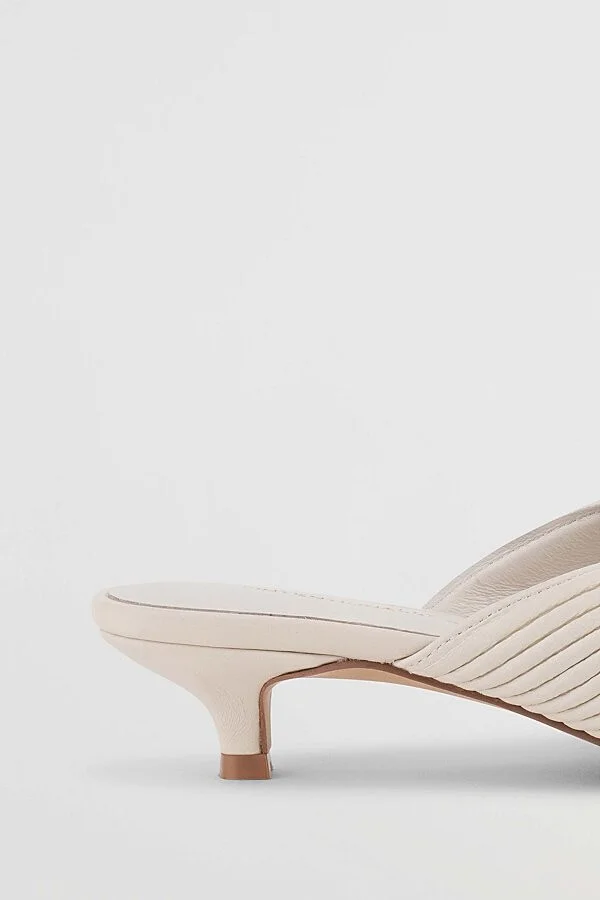 Intentionally Blank Curfew Leather Kitten Heel in Cream - Image 4