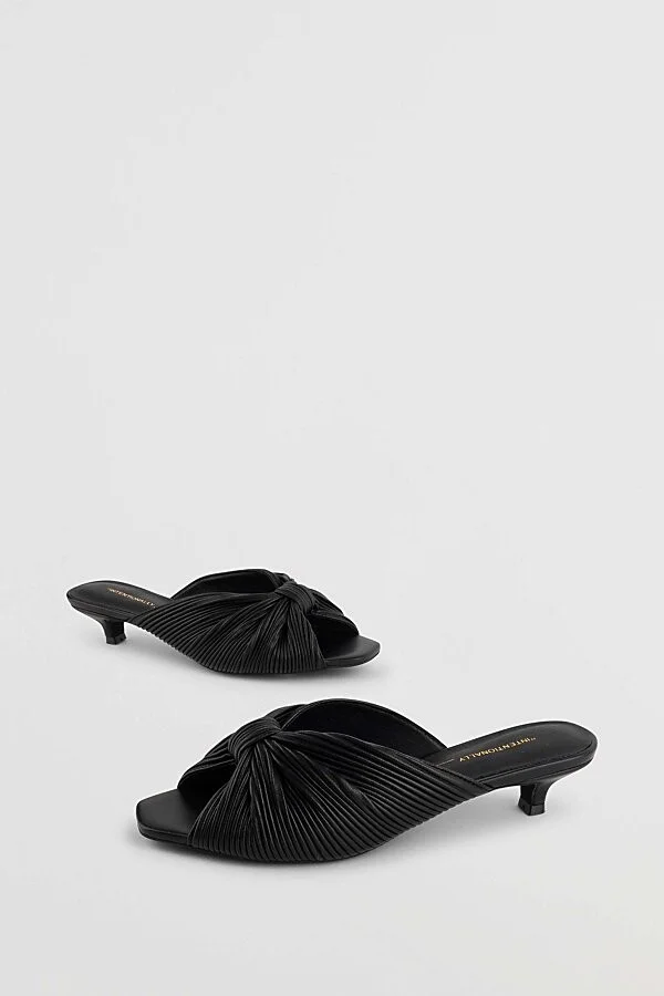 Intentionally Blank Curfew Leather Kitten Heel in Cream - Image 8