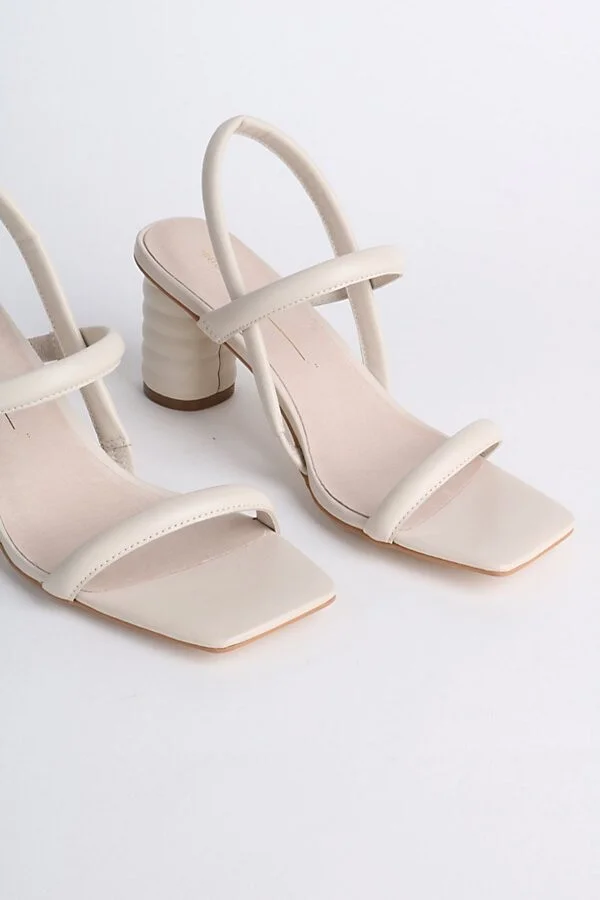 Intentionally Blank Kifton Leather Heel in Cream - Image 4