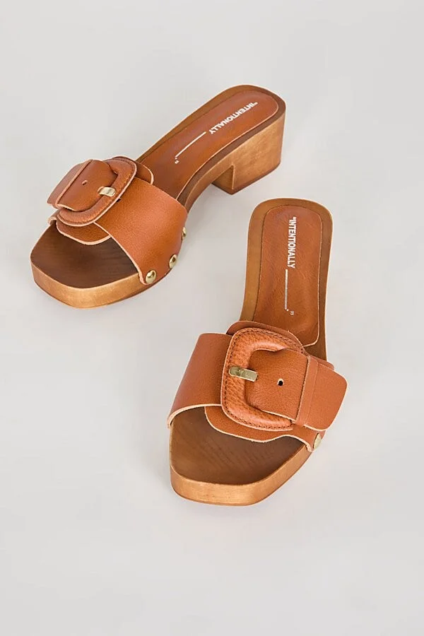 Intentionally Blank Mar Clog Sandal in Canyon - Image 2