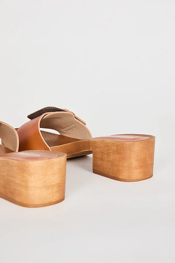 Intentionally Blank Mar Clog Sandal in Canyon - Image 5