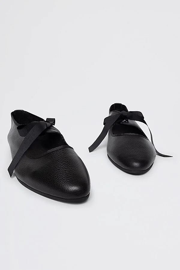 Intentionally Blank Valley Ballet Flat in Black - Image 5