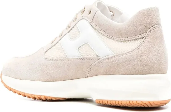 Interactive low-top sneakers - Image 3