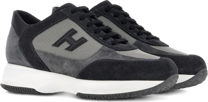 Interactive sneakers - Image 2