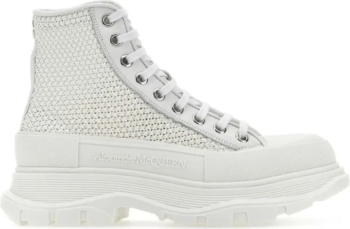 Interwoven-Design Boots