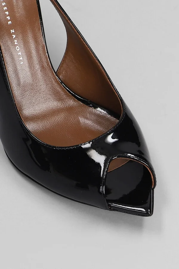 Intriigo Pumps In Black Leather - Image 5
