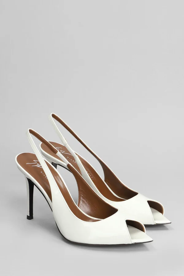 Intriigo Pumps In White Patent Leather - Image 2