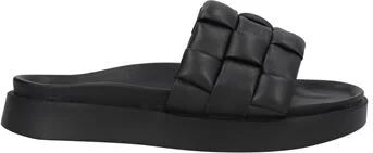 Inuikii Woman Sandals