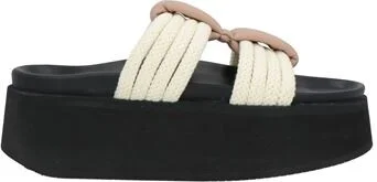 Inuikii Woman Sandals