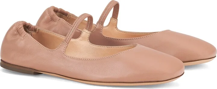 Iris Mary Jane Flat