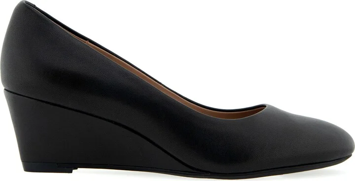 Iris Wedge Pump - Wide Width Available - Image 4