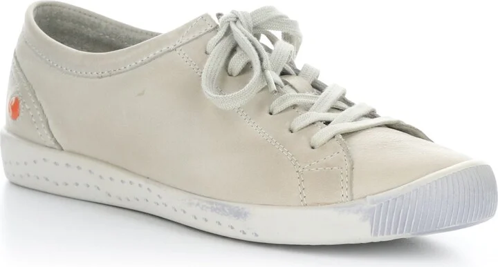 Isla Sneaker