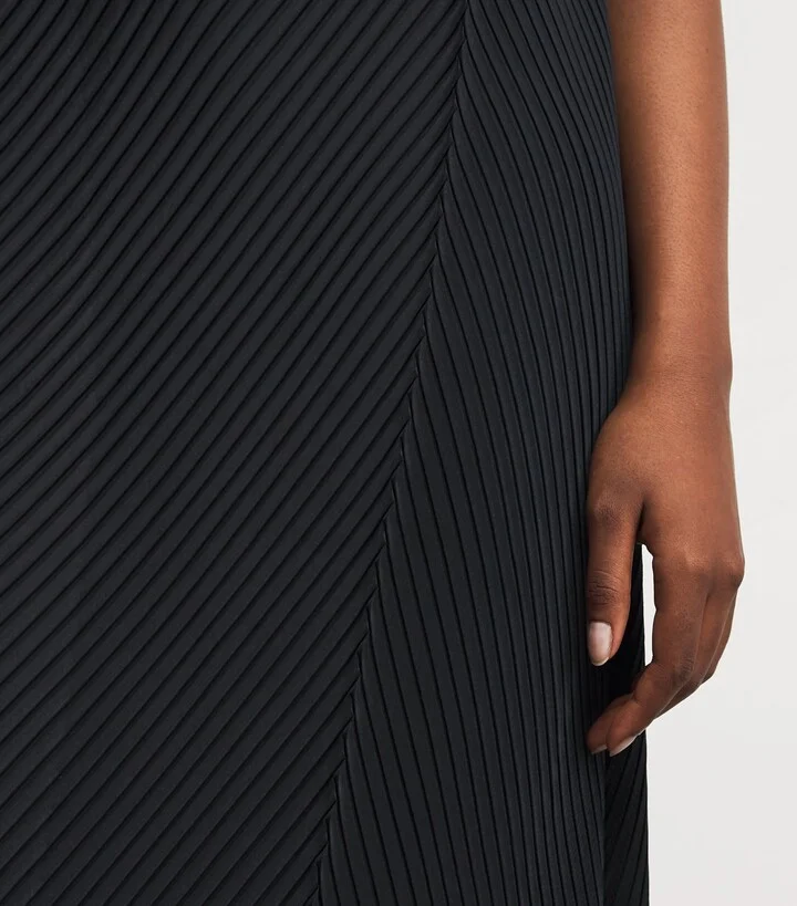 Issey Miyake Soft Fold Pleats Midi Dress - Image 4