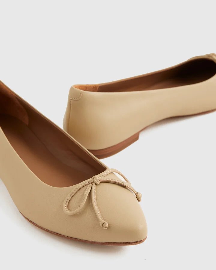 Italian Leather Pointed Bow Flat - Image 11