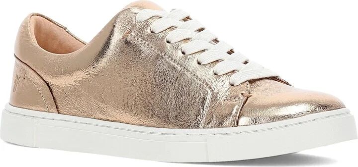 Ivy Low Top Sneaker