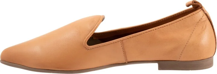 Izzy Pointed Toe Flat - Image 8