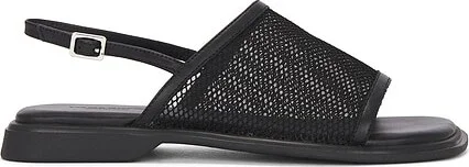Izzy Sandal