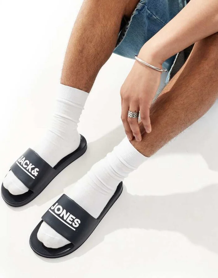 Jack & Jones pool sliders in black