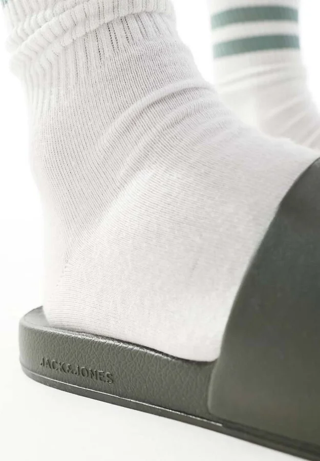 Jack & Jones slider in khaki - Image 3