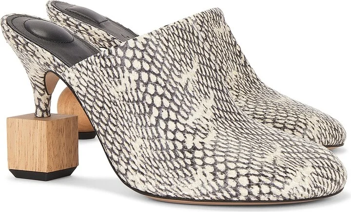 JACQUEMUS Les Mules Bisou in Beige