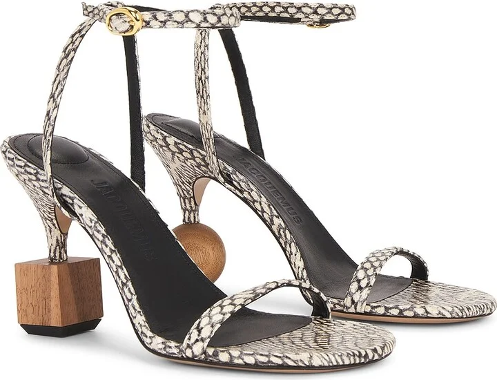 JACQUEMUS Les Sandales Bisou in Beige