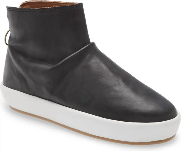 Jaeger Boots In Black
