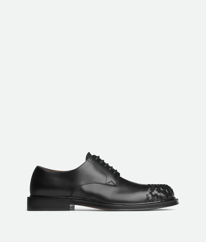 James Lace-Up Shoe