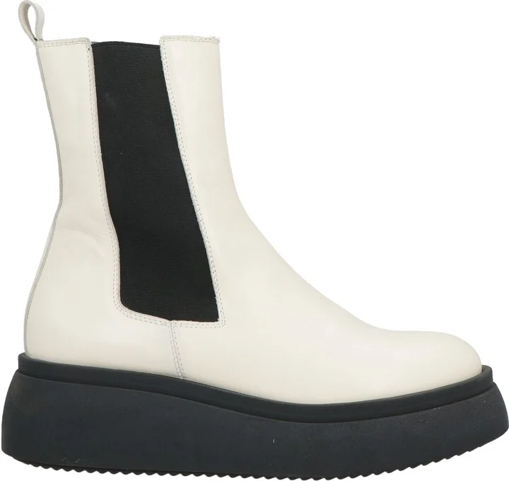 Janet & Janet Woman Ankle boots - Image 3