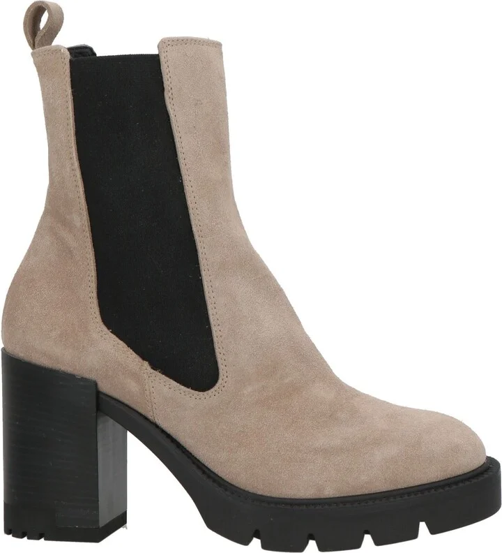 Janet & Janet Woman Ankle boots - Image 3