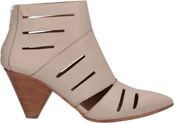 Janet & Janet Woman Ankle boots