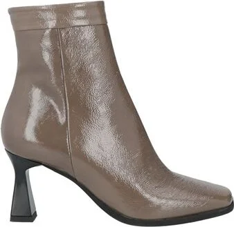 Janet & Janet Woman Ankle boots