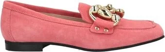 Salmon pink
