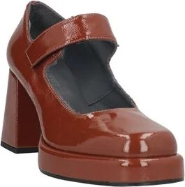 Janet & Janet Woman Pumps - Image 2