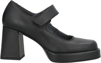 Janet & Janet Woman Pumps