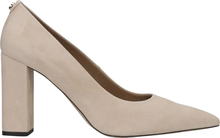 Janet Pointed Toe Pump