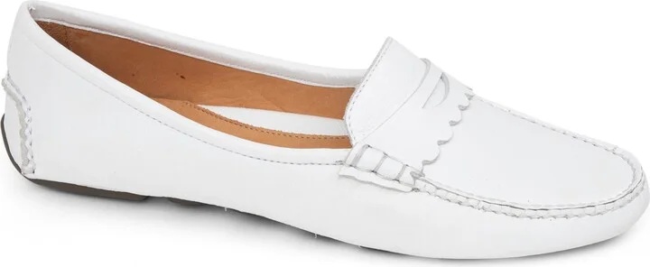 Janet Scalloped Driving Loafer