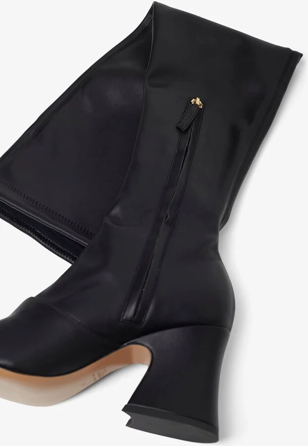 Janis black leatherover knee boots - Image 4