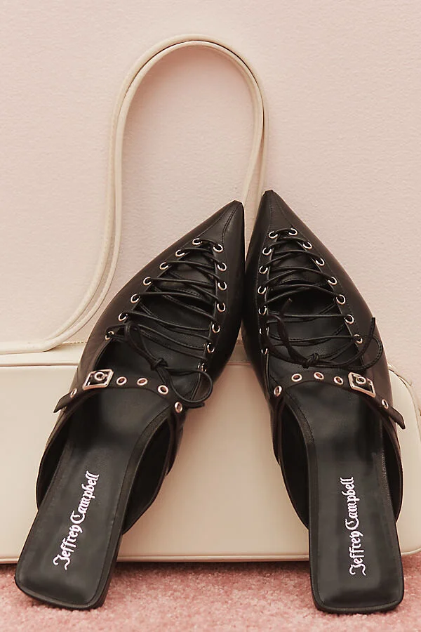Jaskier Corset-Detail Flats