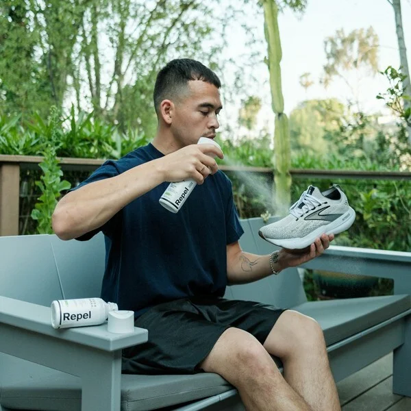 Jason Markk Repel Spray & Refill Water & Stain Repellent Non-Aerosol Safe for Leather Suede Nubuck Cotton Knits - Image 2