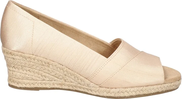 Jasper Espadrille Wedge Pump - Image 4