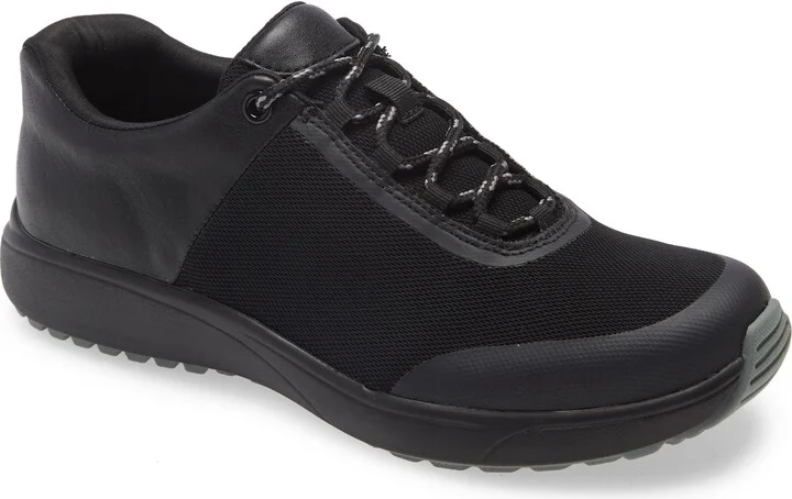 Jaunt Knit Sneaker