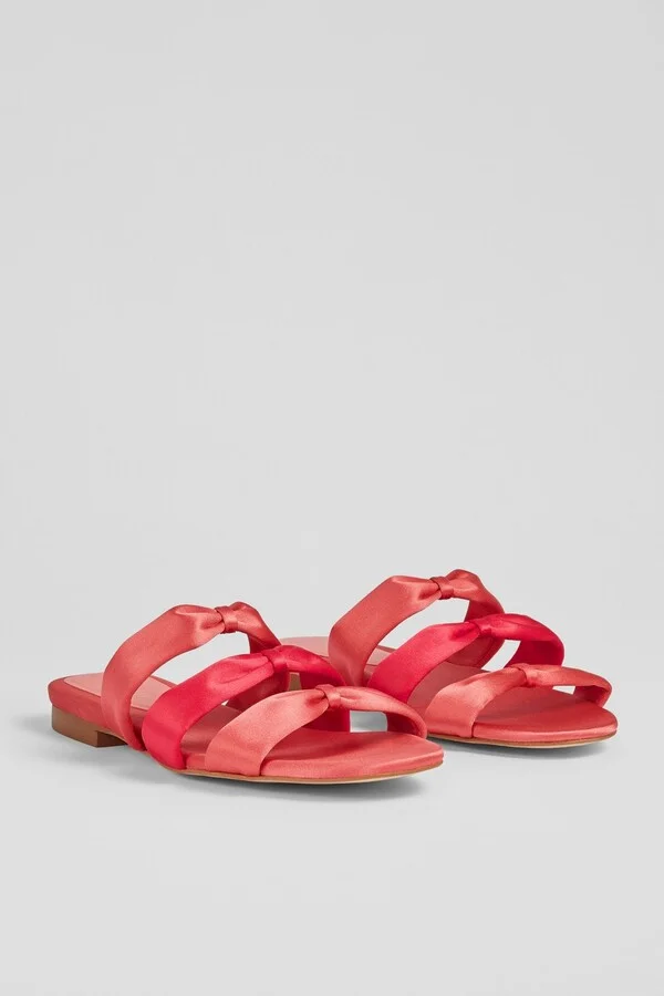 Jayla Flat Sandals