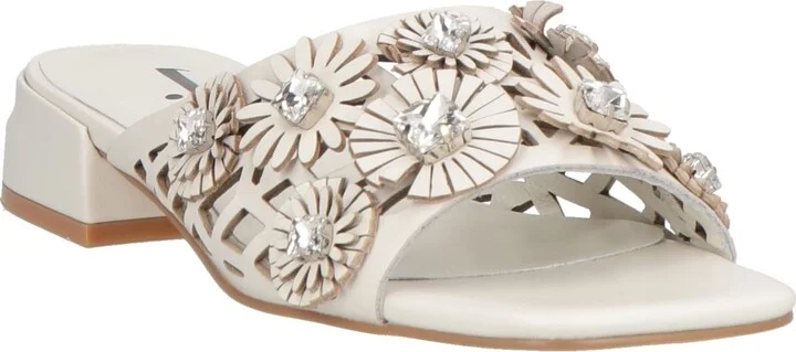 Jeannot Woman Sandals - Image 4