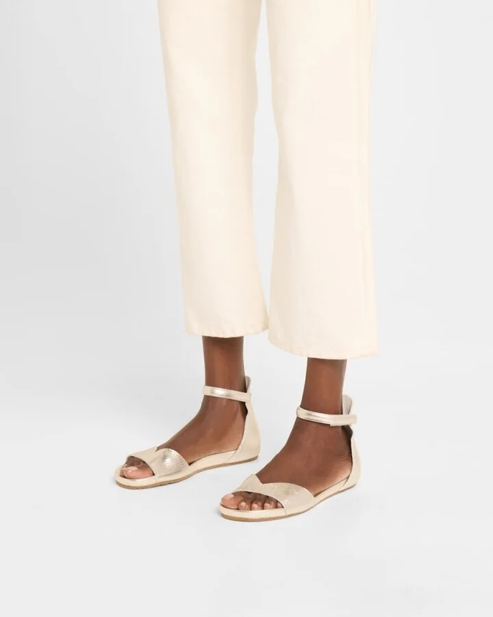 Jela Grip-Strap Metallic Leather Sandals - Image 4
