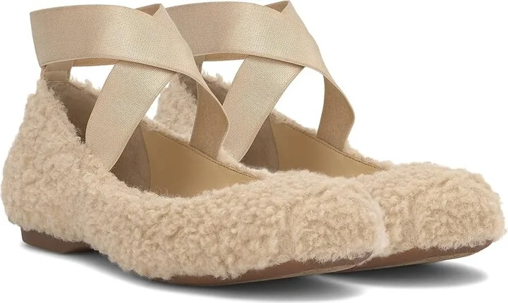 Jessica Simpson Mandalaye Ballet Flat Women's Flat Shoes Natural : 5.5 M, Polyester/Rubber/Shearling