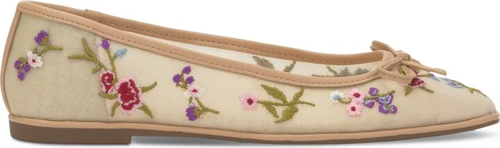 Jessica Simpson Women's Vayrina Snip-Toe Ballet Flats - Image 10