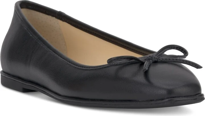 Jessica Simpson Women's Vayrina Snip-Toe Ballet Flats