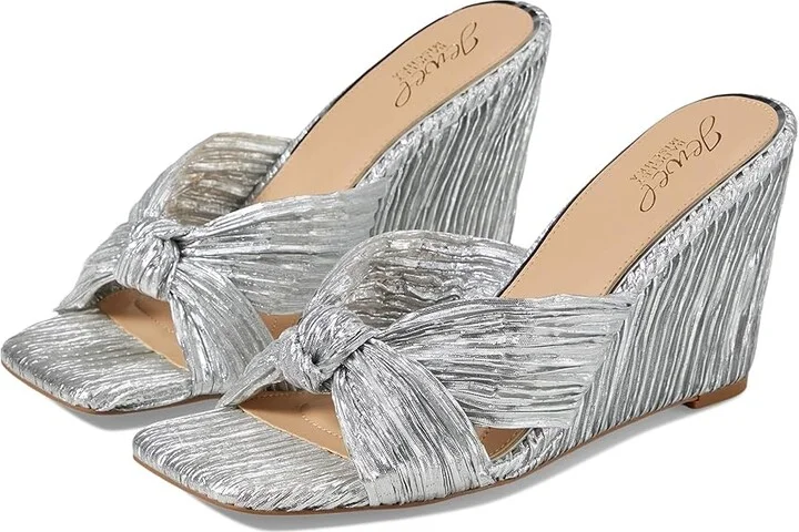 Jewel Badgley Mischka Hype Women's Sandals Silver Fabric : 5 M, Synthetic
