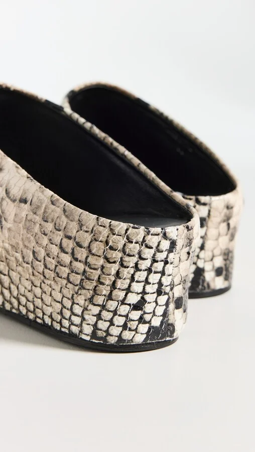 Jil Sander Embossed Leather Mocassino Flats - Image 5